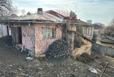 Casă cu 3 camere cu Teren 651 Mp în Central