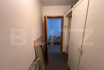 Spațiu comercial, de 80 mp, în Central - 8