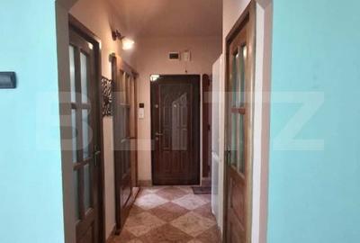 Apartament cu 3 camere semidecomandat în Central - 1