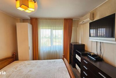 Apartament cu 3 camere în Centrul Civic
