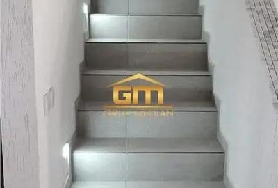 Casă cu 4 camere cu Teren 300 Mp în Vlădesti