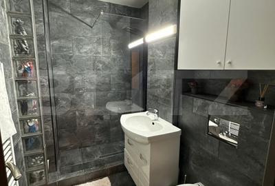 Apartament de vanzare, cu 2 camere, 50 mp, zona Bulevardul 1 Decembrie - 9