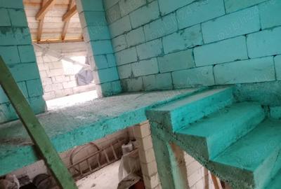 Vand casa la rosu cu 500mp teren - 2