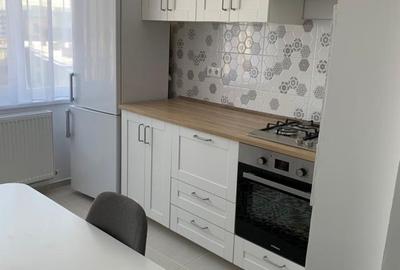 Apartament cu 3 camere semidecomandat în Dosu Bricii