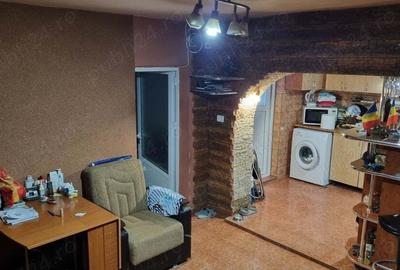 Casa + spatiu comercial cca 100 m2 casa...spa?iul 50-60m2 - 3