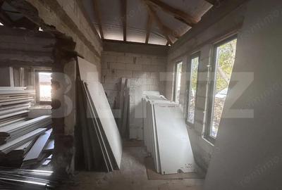 Casă cu 4 camere cu Teren 867 Mp în Central - 11