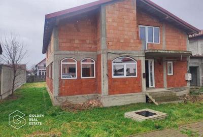Casa la rosu, nou construita, la pret corect, Sagu