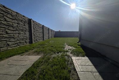 Casă cu 4 camere în Giroc