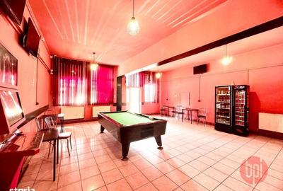 Spațiu comercial, de 129 mp, în Central - 8