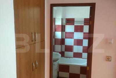 Apartament cu 3 camere semidecomandat, mobilat în Rădăuți - 3