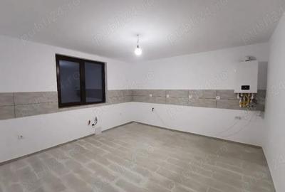 Casă cu Teren 440 Mp în Chiscani - 3