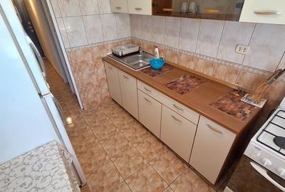 Apartament decomandat în Baba Novac