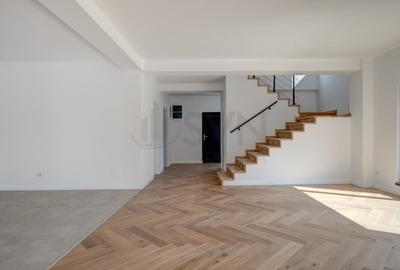 REV2004358 Casa in complex nou Corbeanca vedere lac - 4