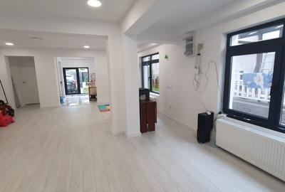 Casă cu 7 camere cu Teren 300 Mp în Alunișu - 3