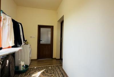 Casă cu 2 camere cu Teren 933 Mp în Sânmihaiu Român - 2