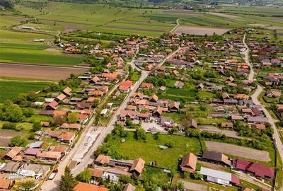FILM! Pe 1.200mp teren, Rezidenta cu gradina inflorata,aproape de Tragu Secuiesc - 13