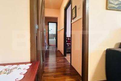Apartament cu 4 camere semidecomandat, mobilat în Tractorul - 4