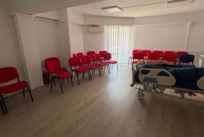 Spațiu comercial, de 400 mp, în Central - 4