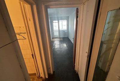 Garsoniera de vanzare in zona Costin Georgian-metrou - 6