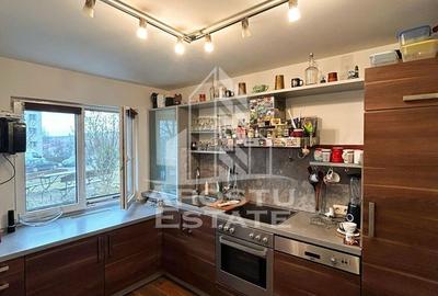 Apartament cu 4 camere semidecomandat, mobilat în Central - 3