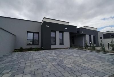 Mosnita Noua - Lidl Drumul Boilor | 3 camere | 2 bai | Teren 310 mp - 1