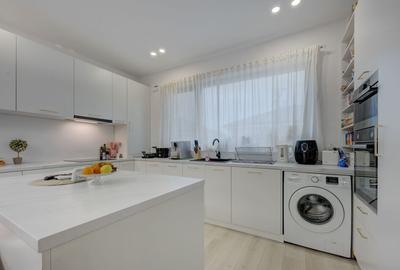 Vila parter mobilata si utilata Tunari - 11