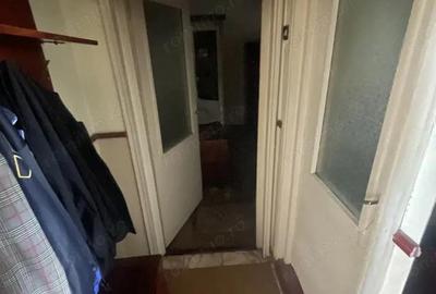 Apartament cu 2 camere de vanzare, et intermediar, cart Dealul Florilor - 2