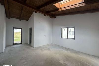 Casă cu 4 camere cu Teren 652 Mp în Nojorid - 9
