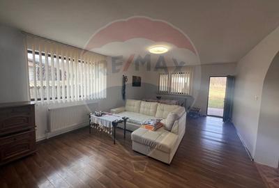 Casă individuală cu 4 camere în Mărunțișu