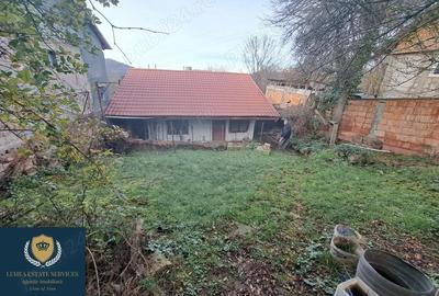 Casă cu 3 camere cu Canalizare în Central - 4