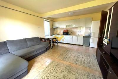 Apartament cu 3 camere semidecomandat, mobilat în Borhanci