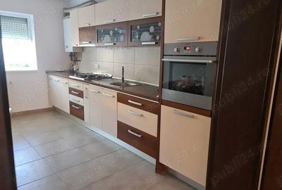 Casă cu 6 camere cu Teren 300 Mp în Dumbrăvița - 5