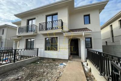 Casă individuală cu 5 camere în Moșnița Nouă