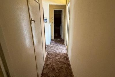 Apartament de vanzare, cu 4 camere, 77,62 mp, decomandat, zona Strand - 2