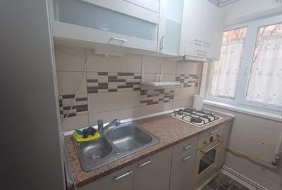 Apartament cu 3 camere semidecomandat în George Enescu - 1
