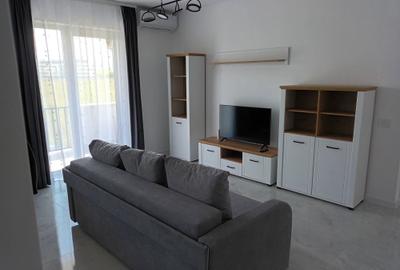 Apartament cu 3 camere semidecomandat în Central - 1