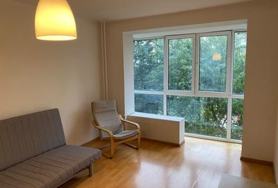 Apartament cu 3 camere decomandat, mobilat în Tineretului