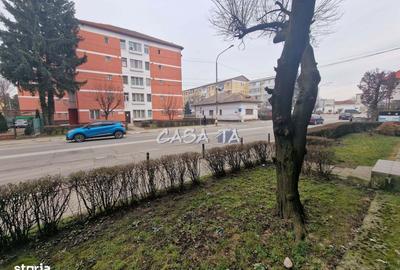 Apartament cu 3 camere decomandat, mobilat în Unirii - 1