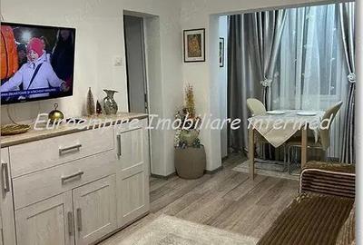 Garsoniera decomandata zona Trocadero Constanta