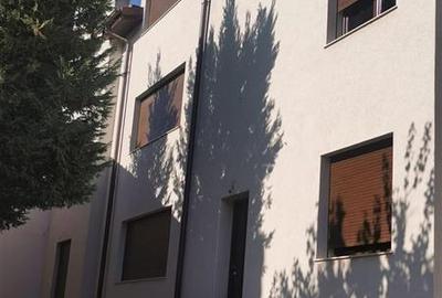 Casă individuală cu 9 camere cu Teren 250 Mp în Banu Manta - 31