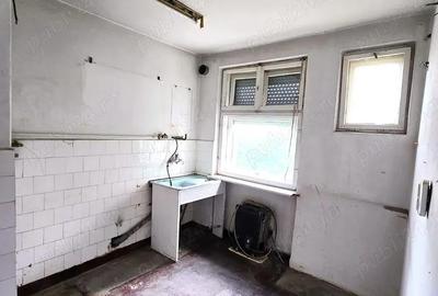 Apartament cu 3 camere decomandat | Etajul 3 - Botizului - 8