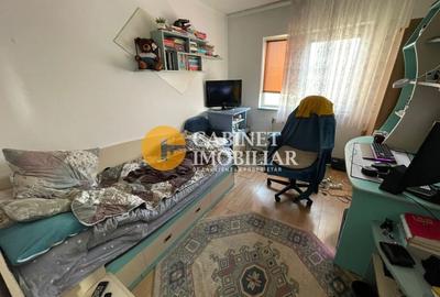 Apartament cu 3 camere decomandat în Nicolina - 4