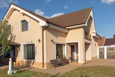 Vilă P+M, Clujului, 190 mp, teren 520 mp, singur în curte. 250 000 E - 1