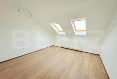 Casă cu 9 camere cu Teren 16351 Mp în Sud - 6