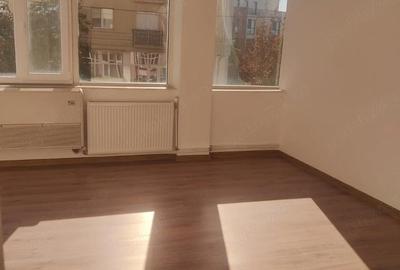 Spațiu comercial, de 250 mp, în Iosia