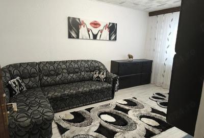 Apartament cu 3 camere decomandat în Astra - 1