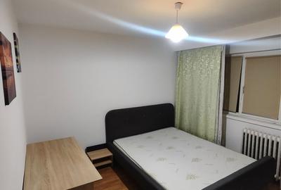 Apartament cu 3 camere decomandat în Între Lacuri - 1