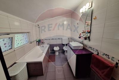 Apartament cu 3 camere de vanzare in Constanta -Km5 - 9