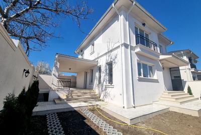 Casă cu 4 camere cu Canalizare în Central