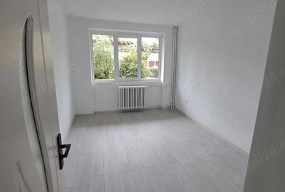 Apartament cu 3 camere semidecomandat în Central - 2